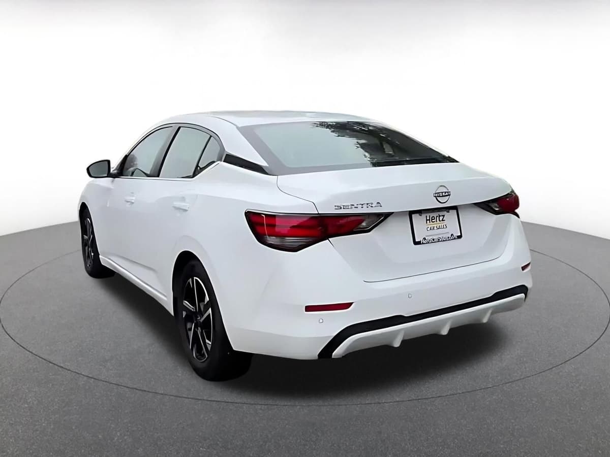 2025 Nissan Sentra - Image 11