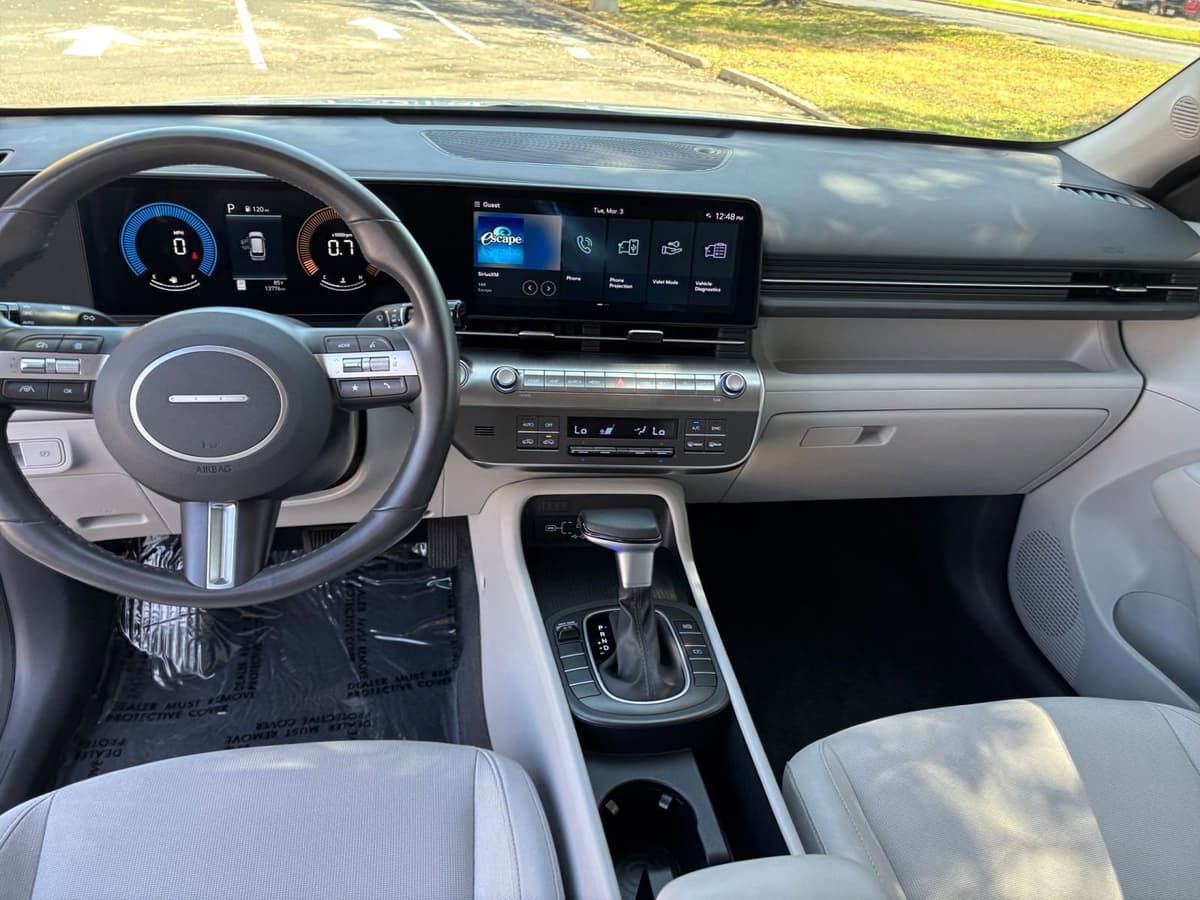 2025 Hyundai Kona - Image 28