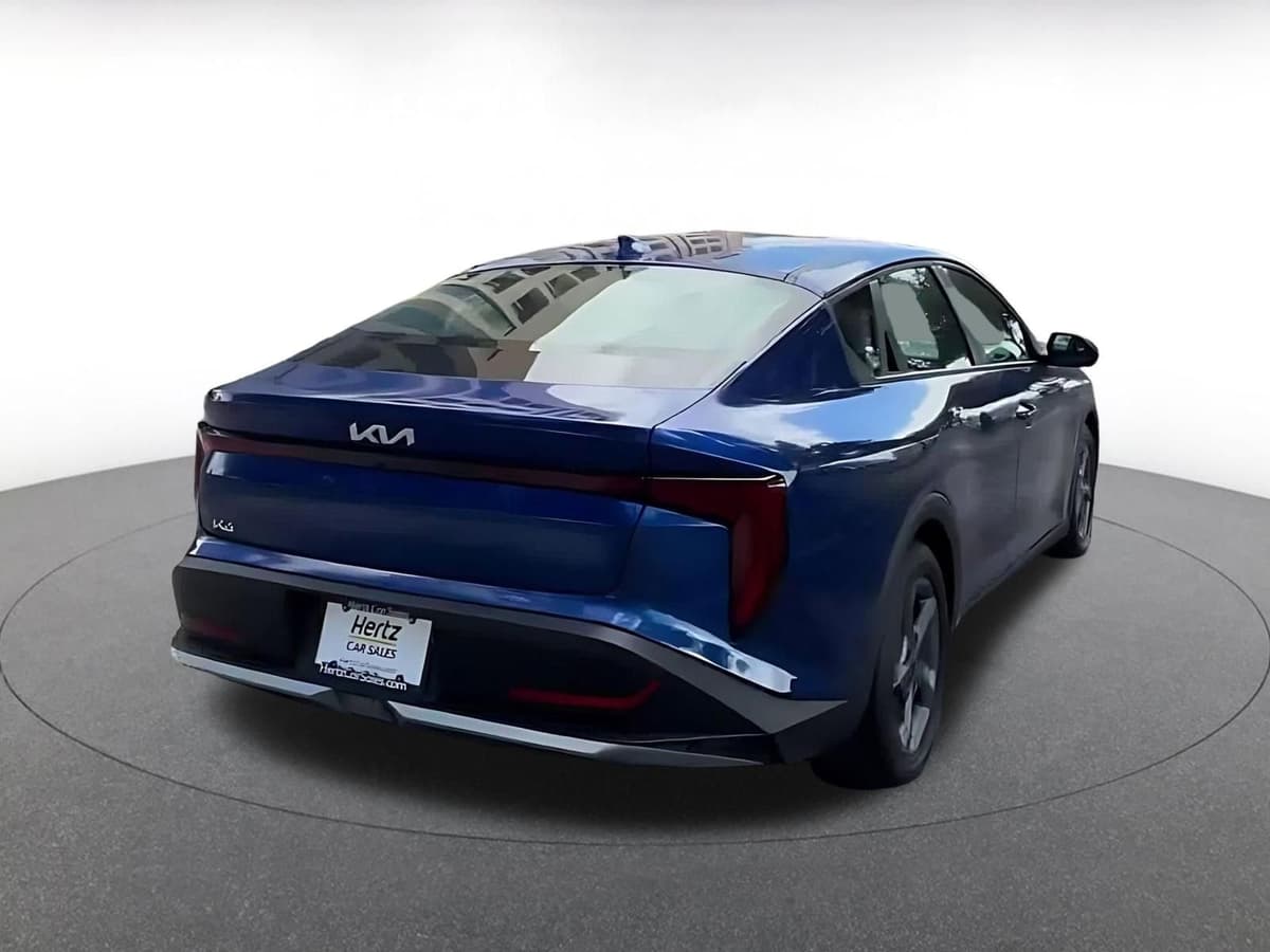 2025 Kia K4 - Image 13