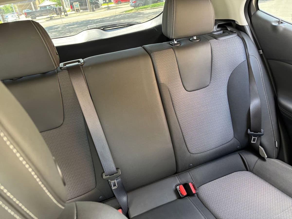2025 Buick Encore GX - Image 32
