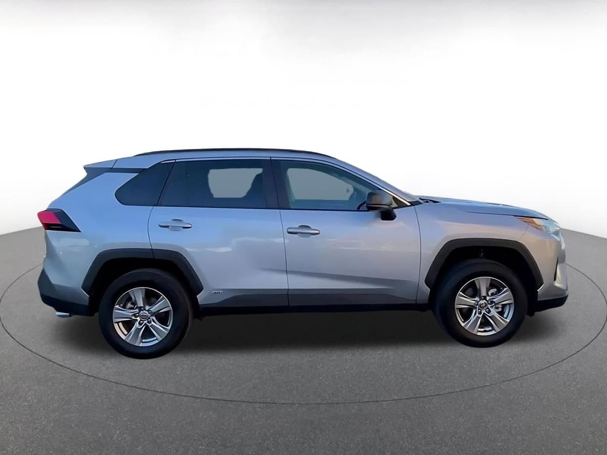 2025 Toyota RAV4 Hybrid - Image 16