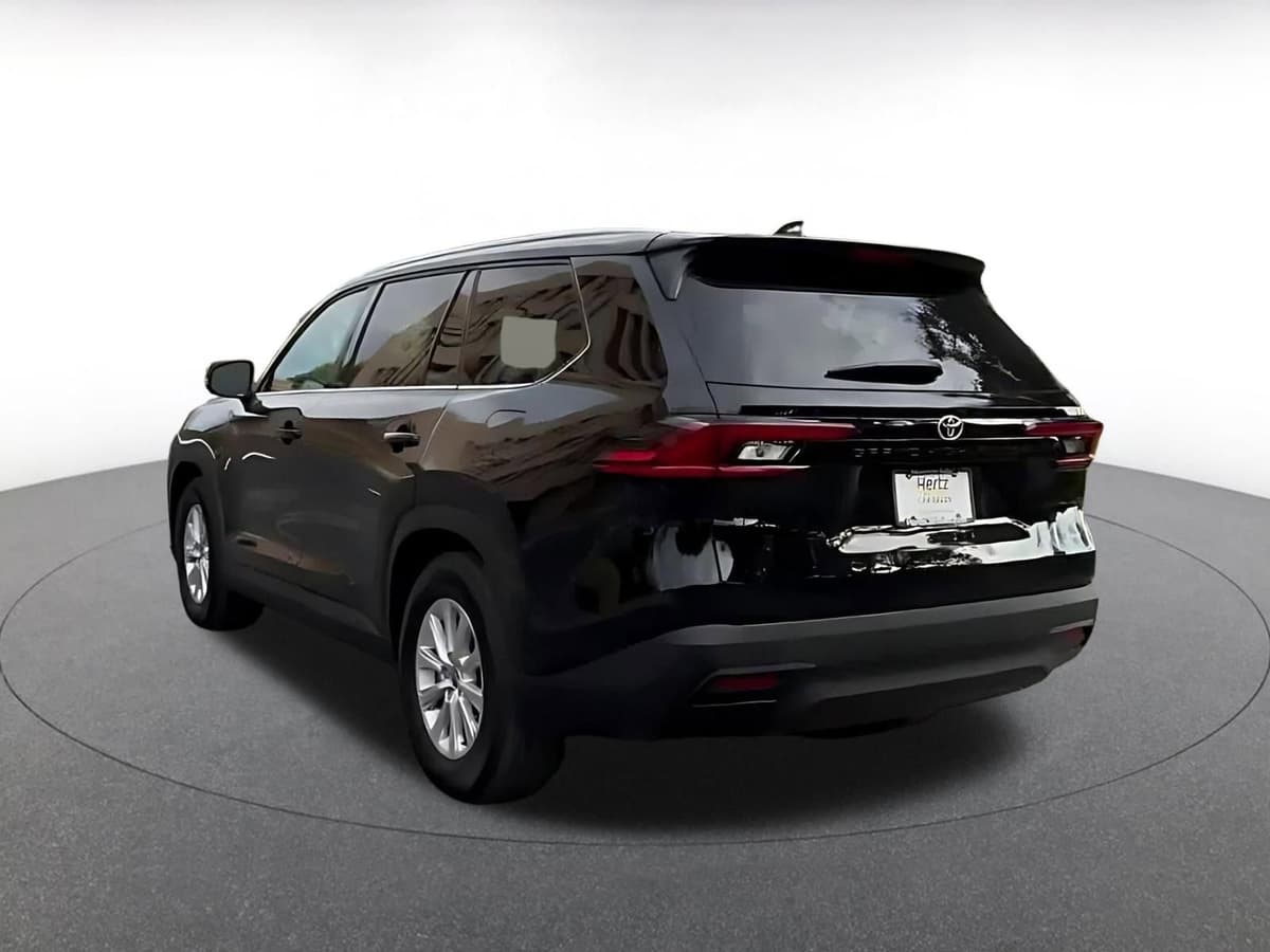 2025 Toyota Grand Highlander - Image 10