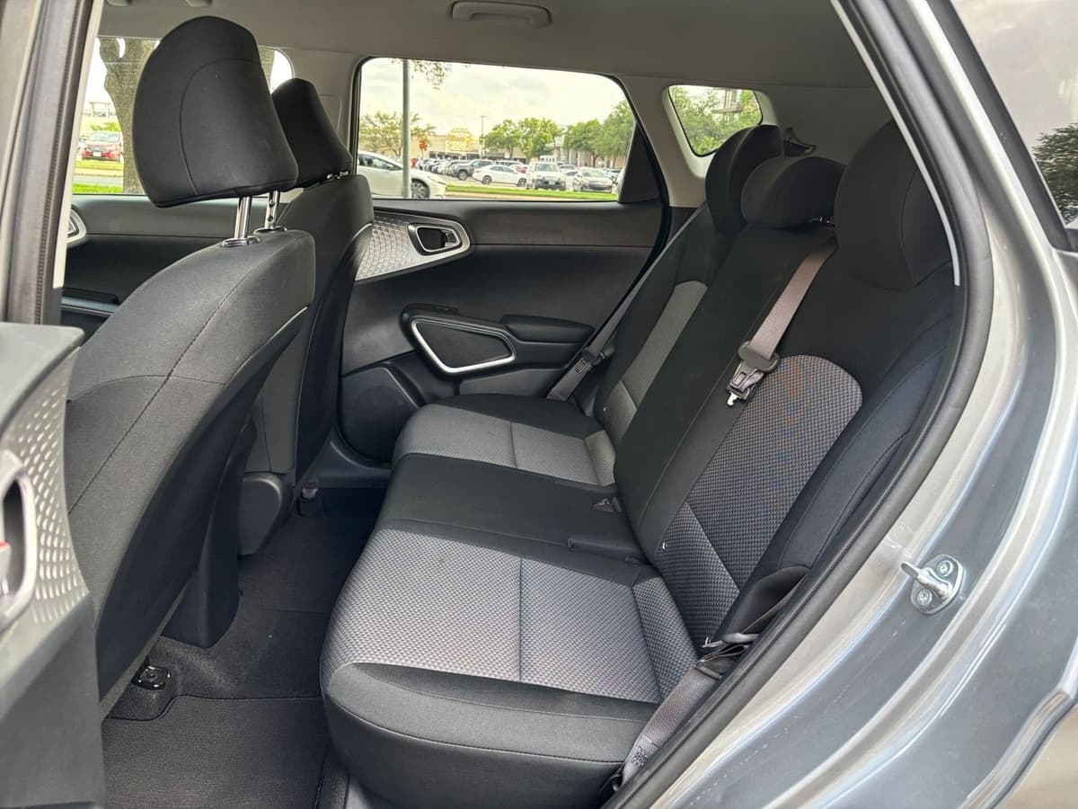 2025 Kia Soul - Image 21