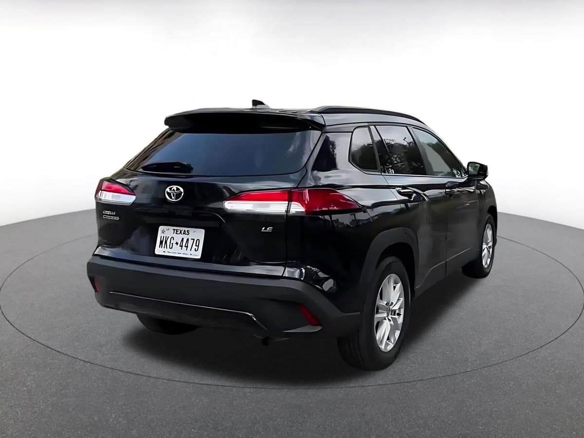 2025 Toyota Corolla Cross - Image 13