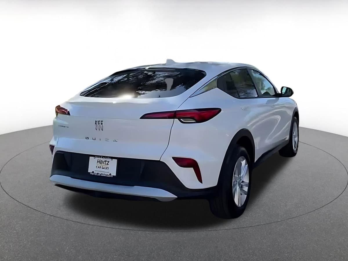 2025 Buick Envista - Image 15