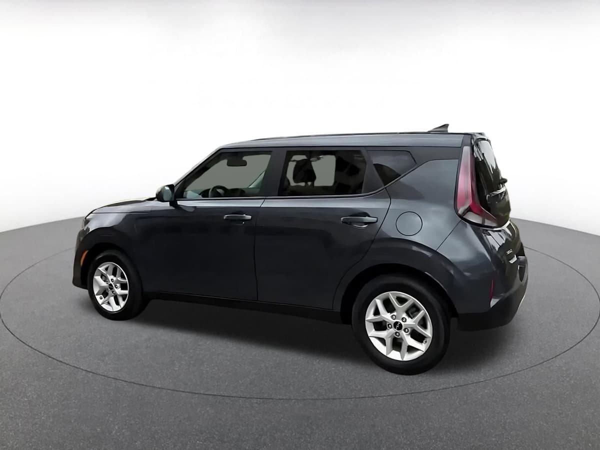 2025 Kia Soul - Image 10