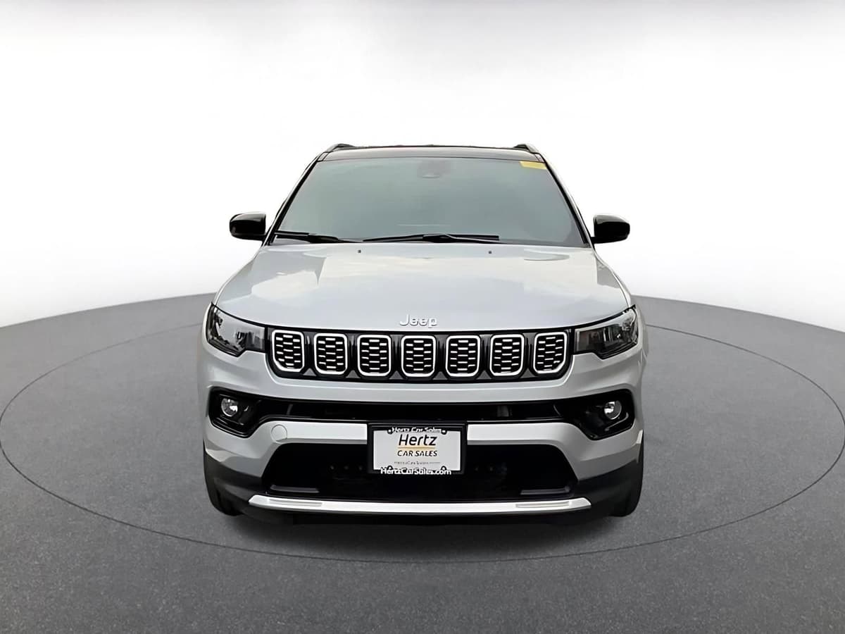 2025 Jeep Compass - Image 5