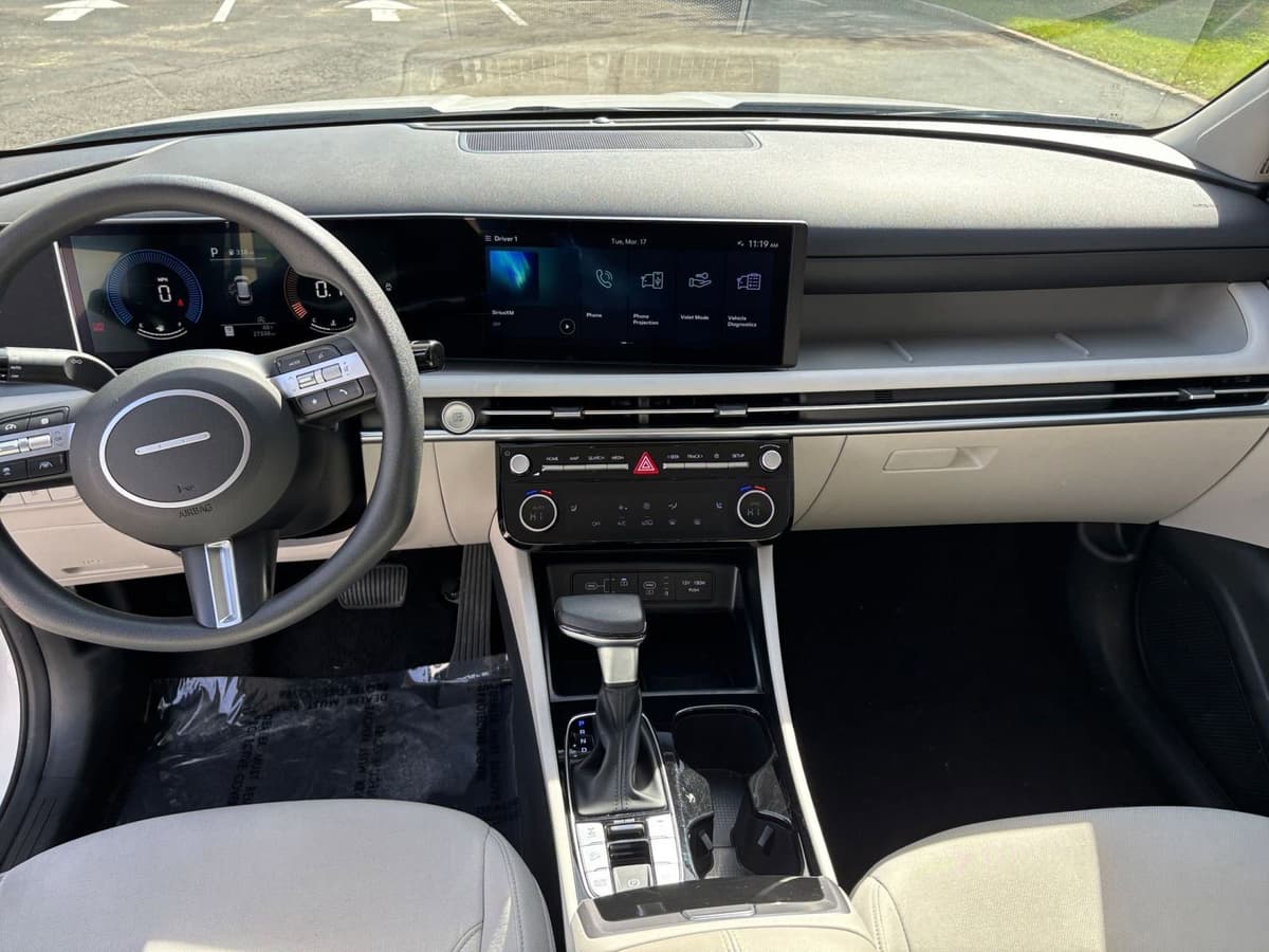 2025 Hyundai Tucson - Image 28