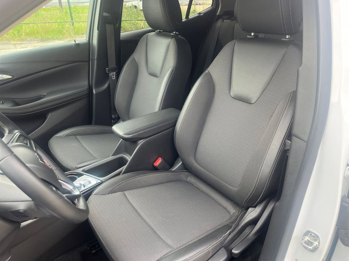2025 Buick Encore GX - Image 34