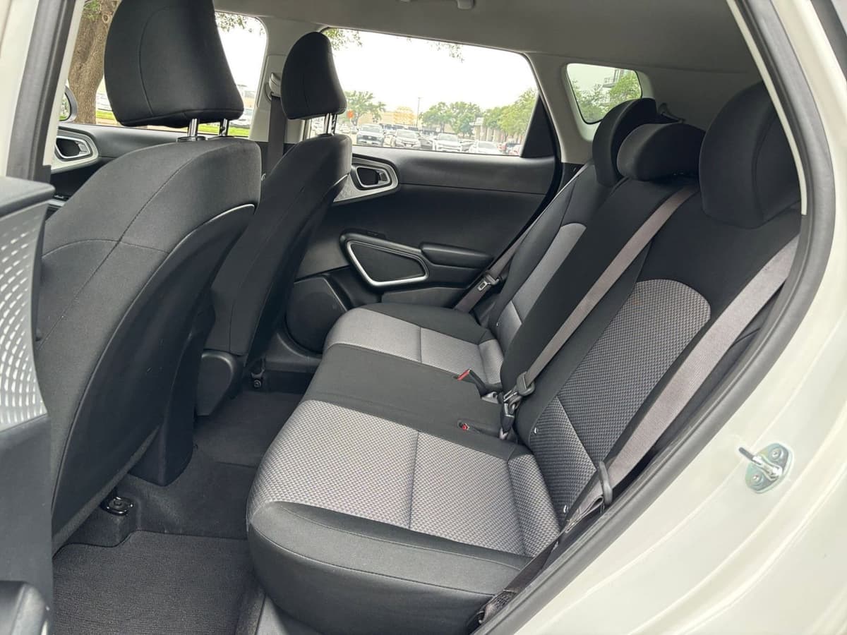 2025 Kia Soul - Image 21