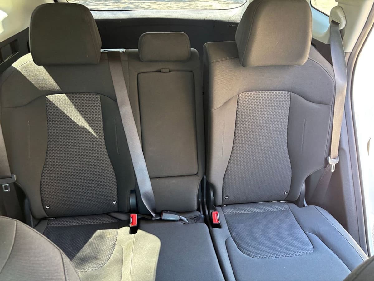 2025 Kia Sportage - Image 33