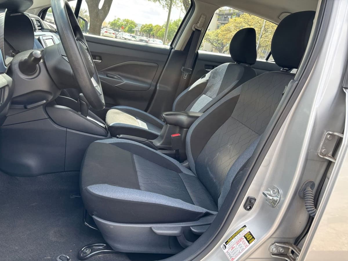 2025 Nissan Versa - Image 22