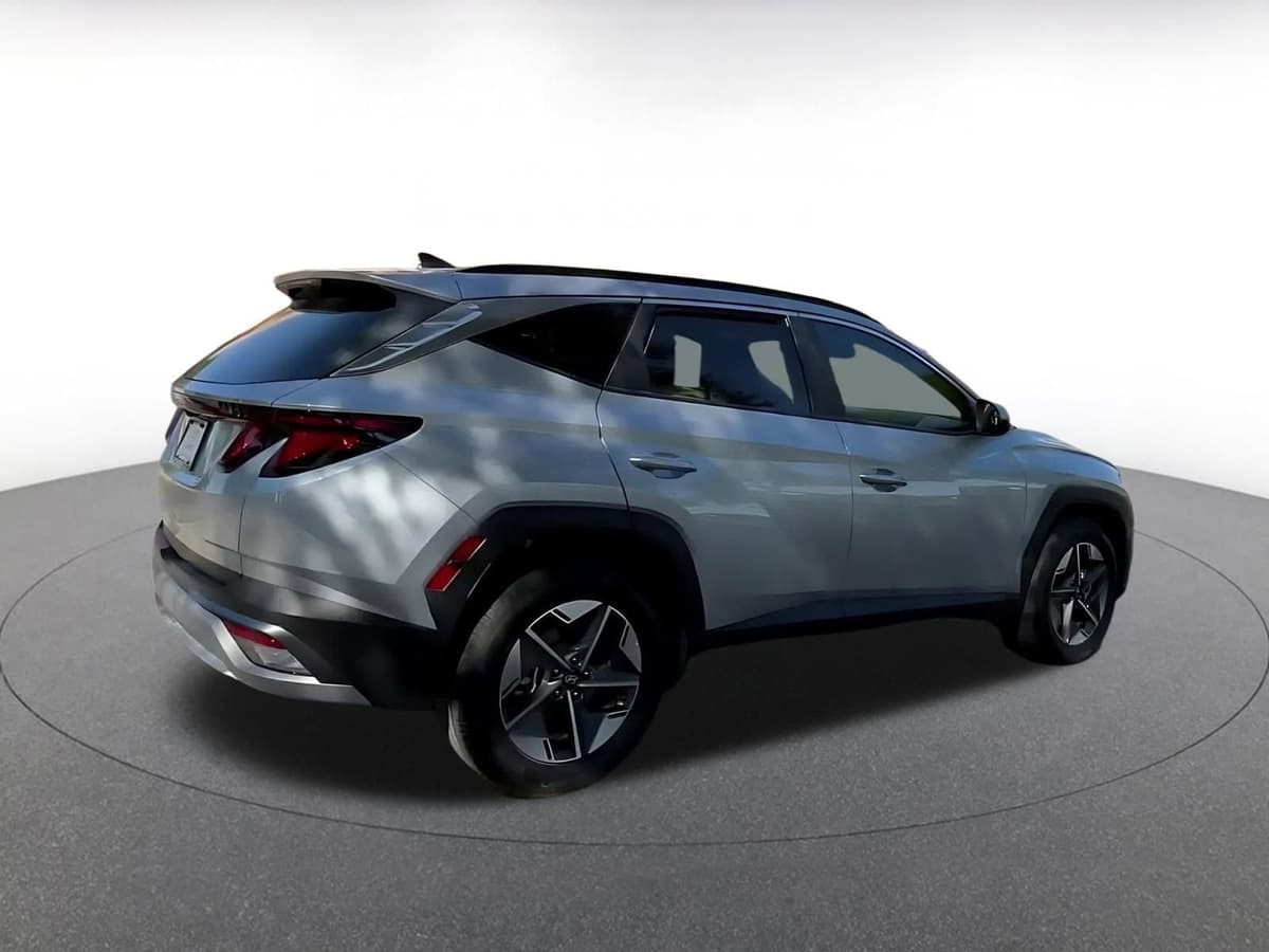 2025 Hyundai Tucson - Image 13