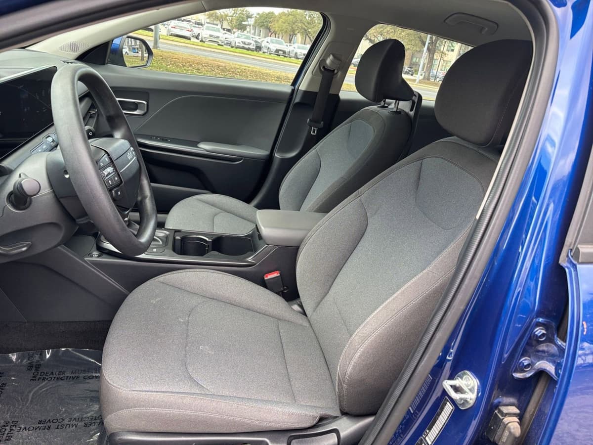 2025 Kia K4 - Image 31