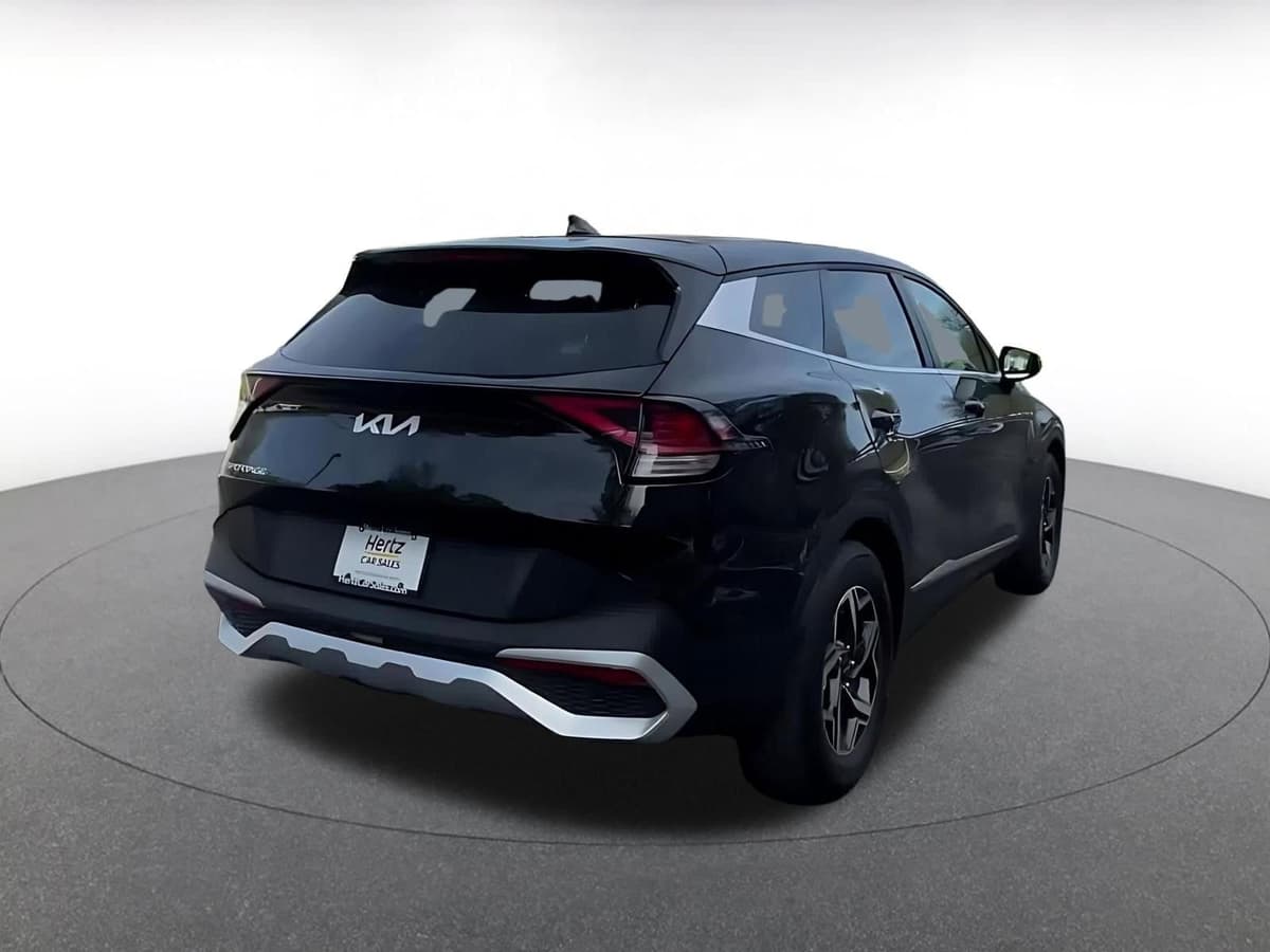 2025 Kia Sportage - Image 13