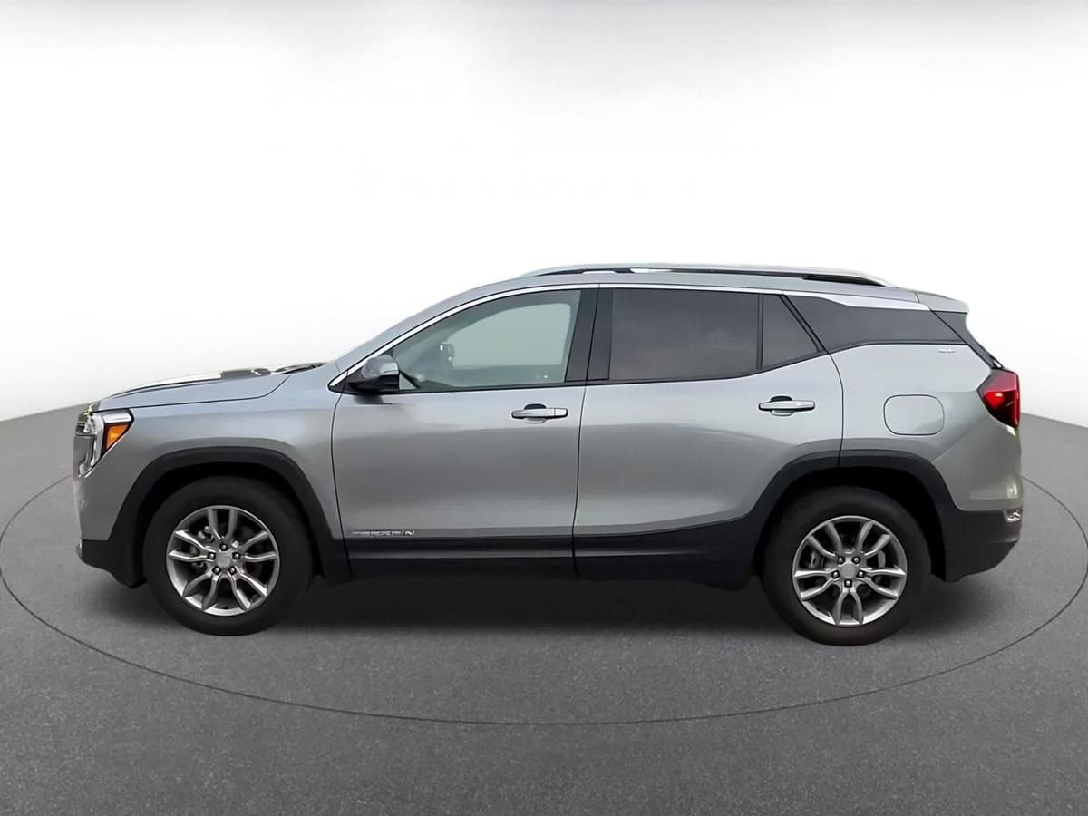 2024 GMC Terrain - Image 8