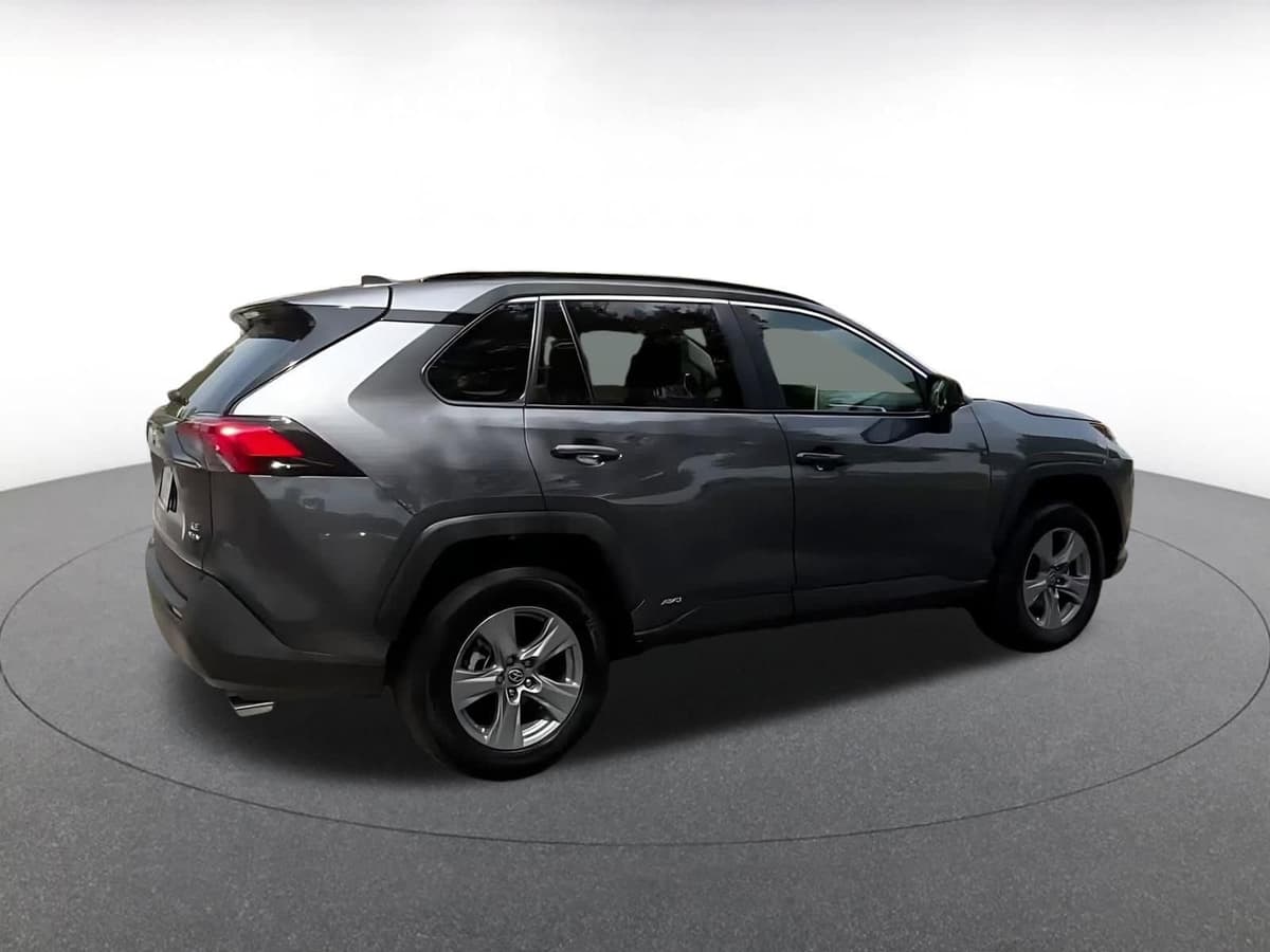 2025 Toyota RAV4 Hybrid - Image 15