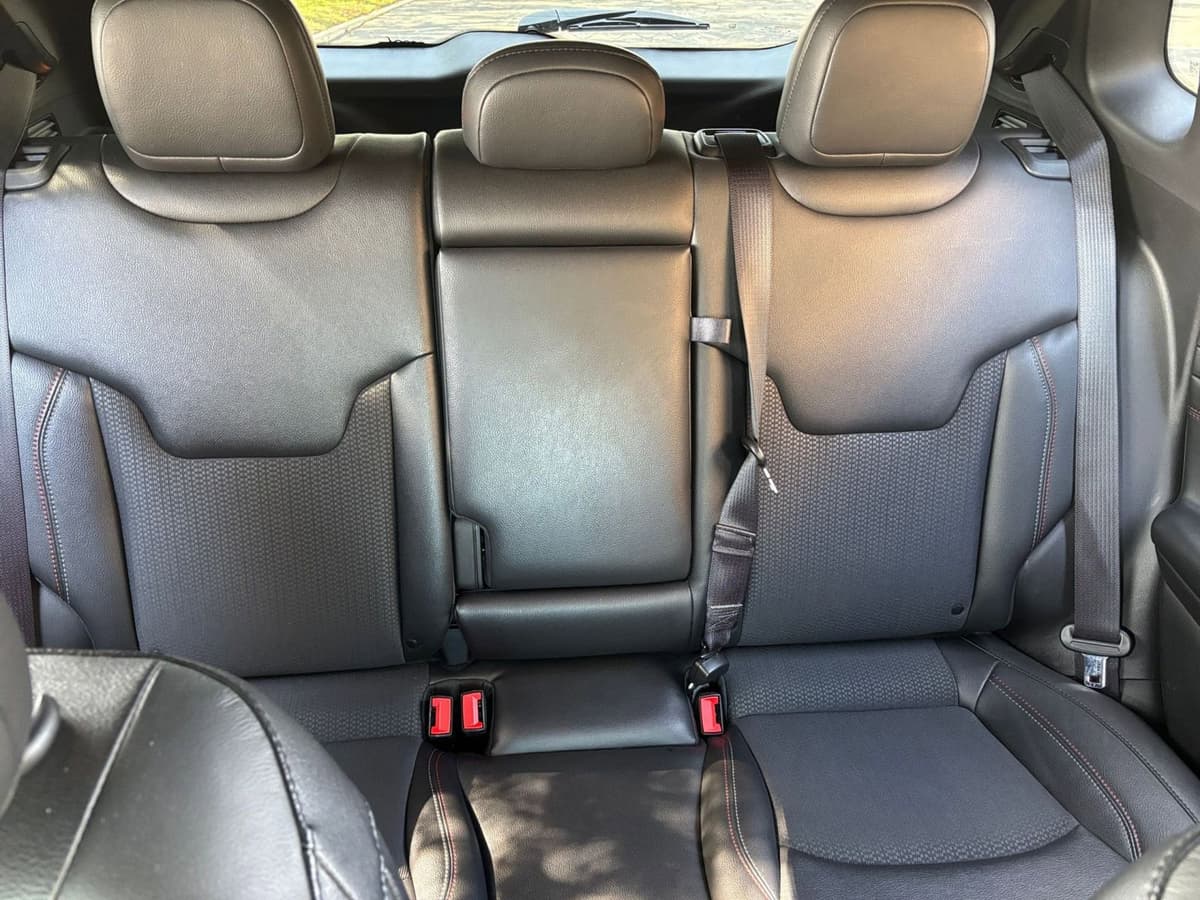 2025 Jeep Compass - Image 33