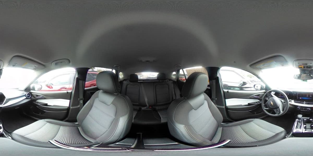 2025 Chevrolet Trax - Image 36