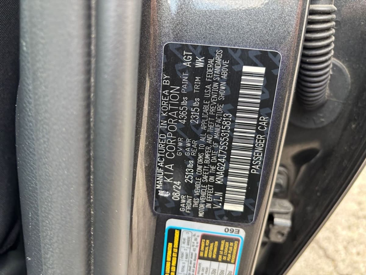 2025 Kia K5 - Image 23