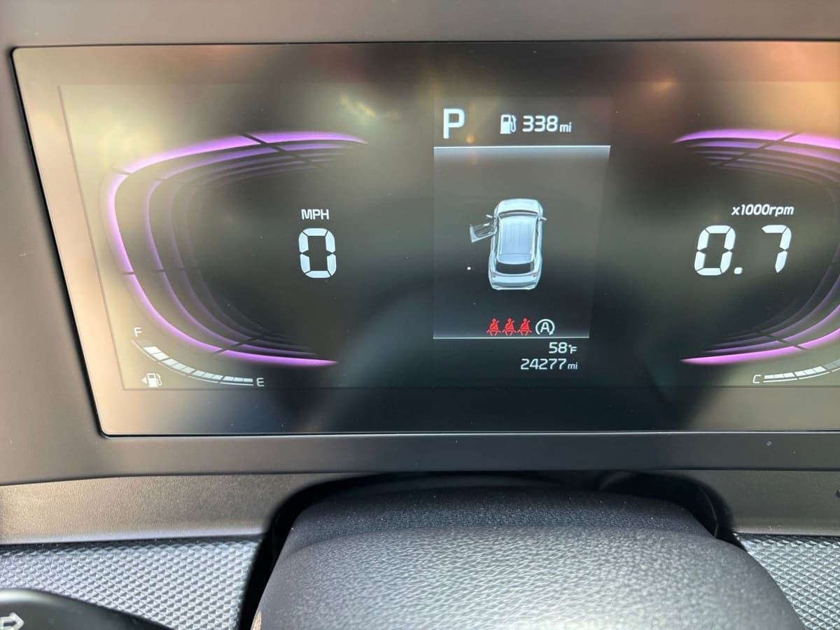 2025 Kia Sportage - Image 35