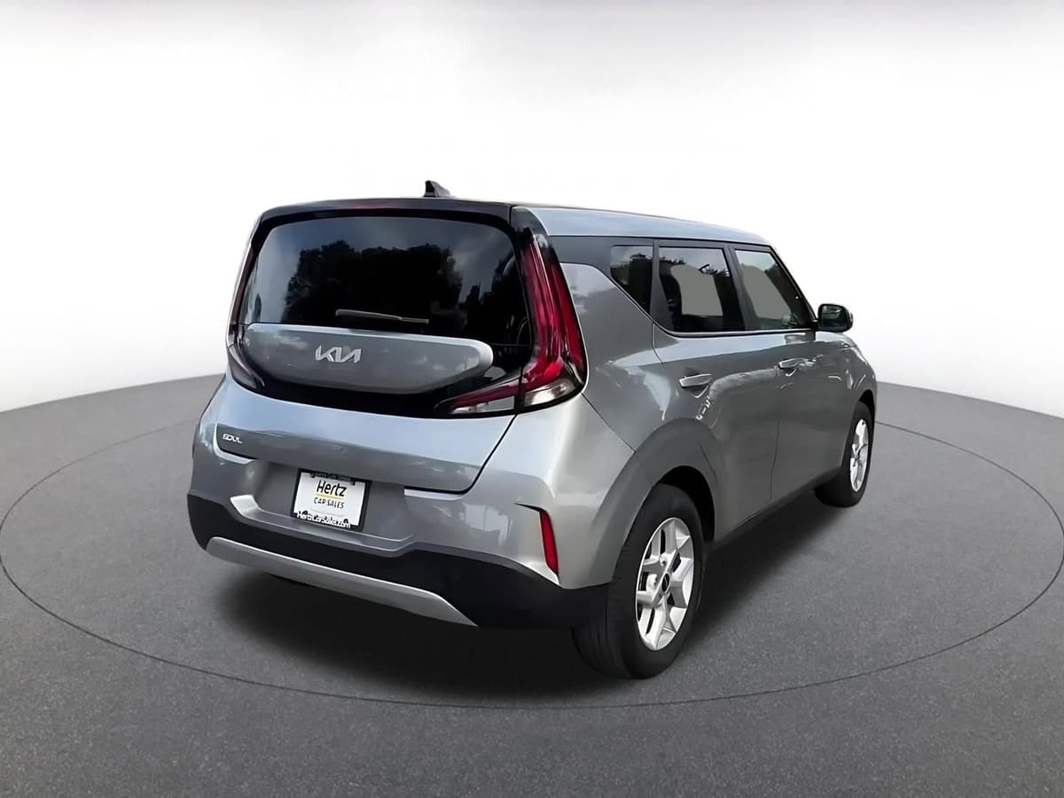 2025 Kia Soul - Image 13