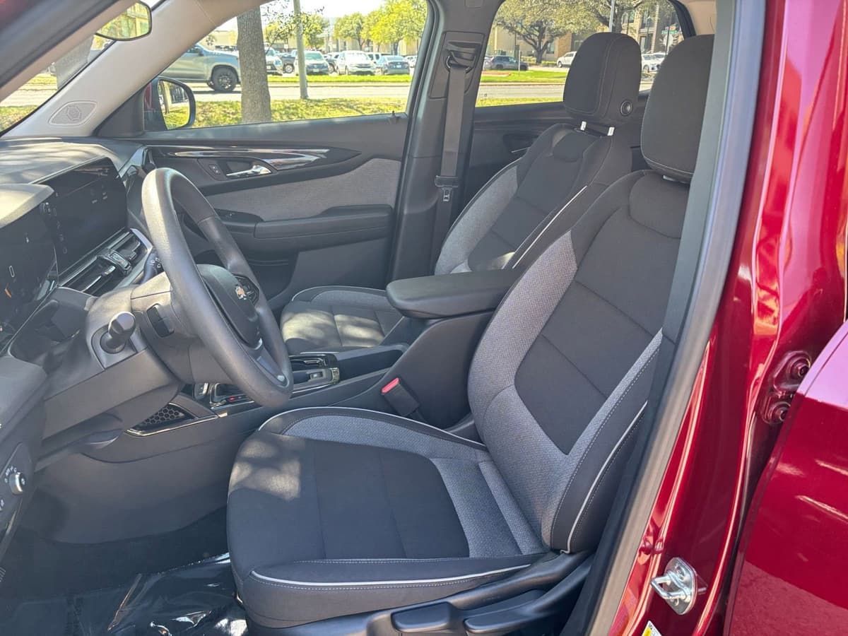 2025 Chevrolet Trailblazer - Image 31