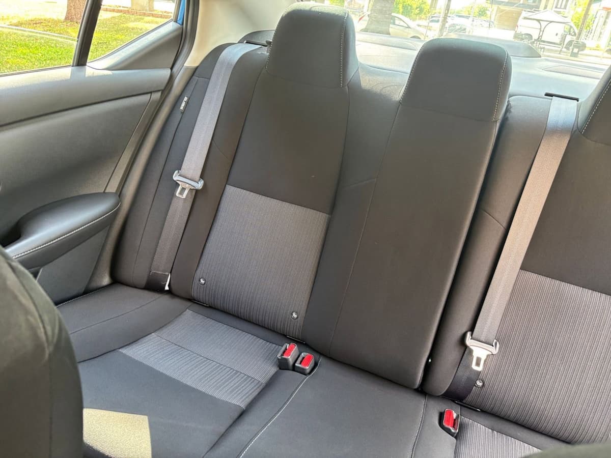 2025 Nissan Sentra - Image 34