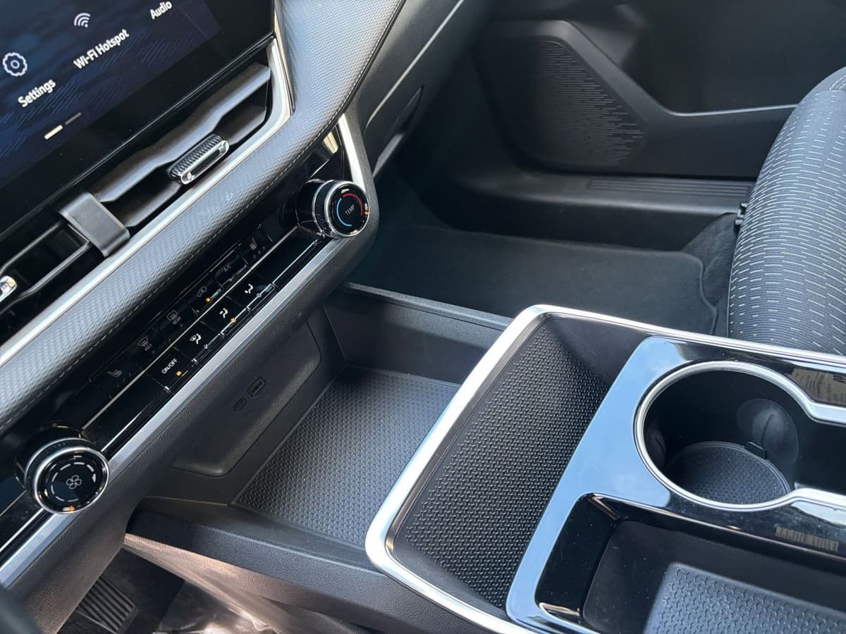 2025 Chevrolet Equinox - Image 36