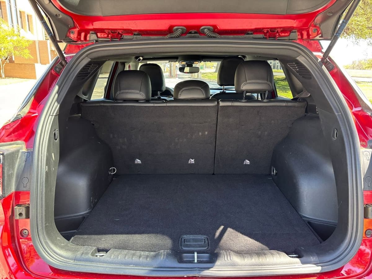 2025 Jeep Compass - Image 26