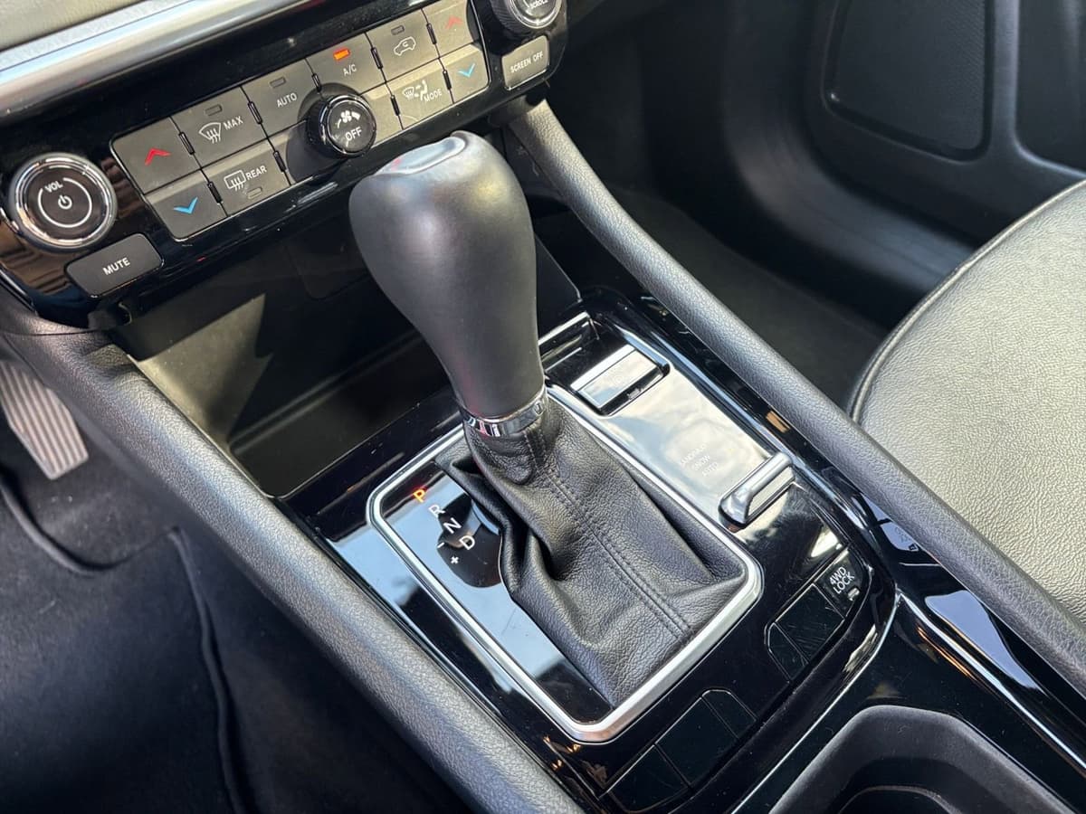 2025 Jeep Compass - Image 35