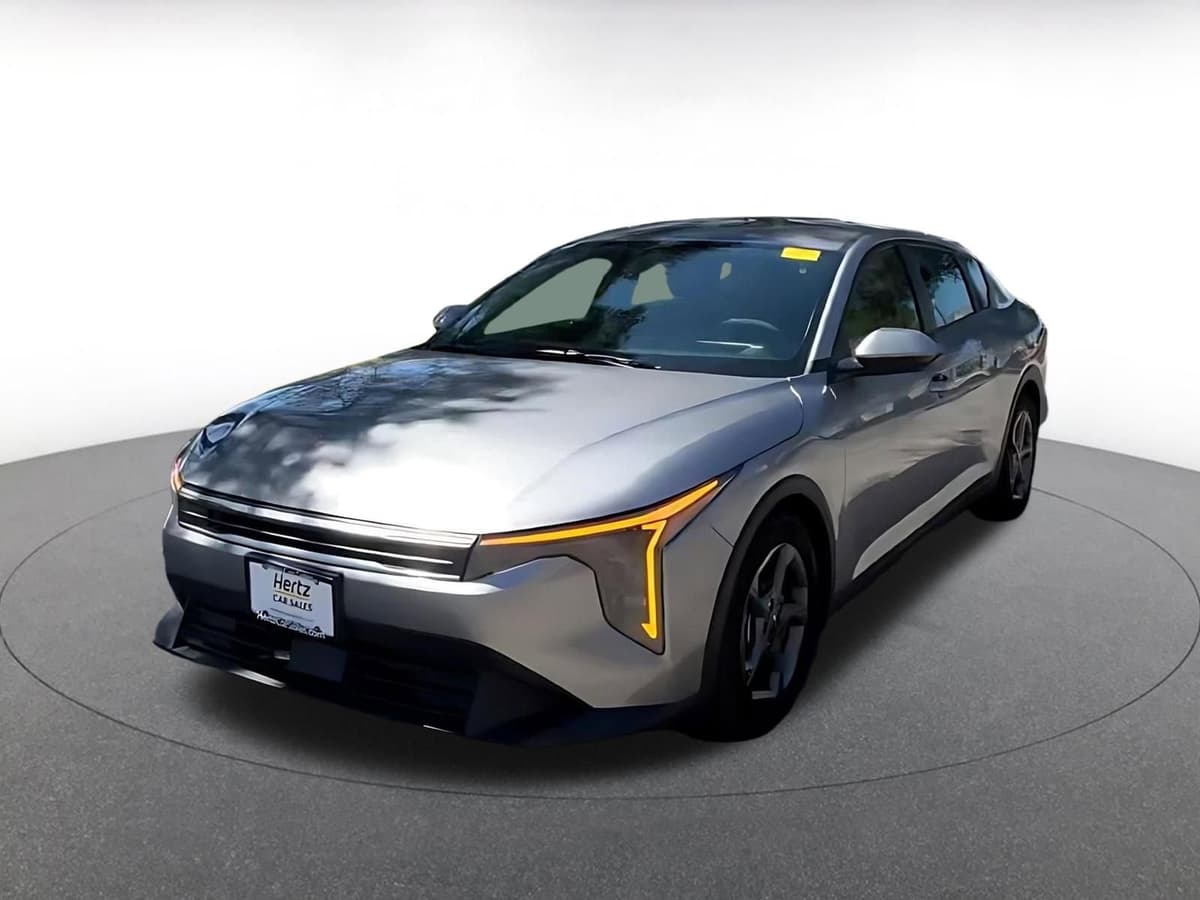 2025 Kia K4 - Image 3