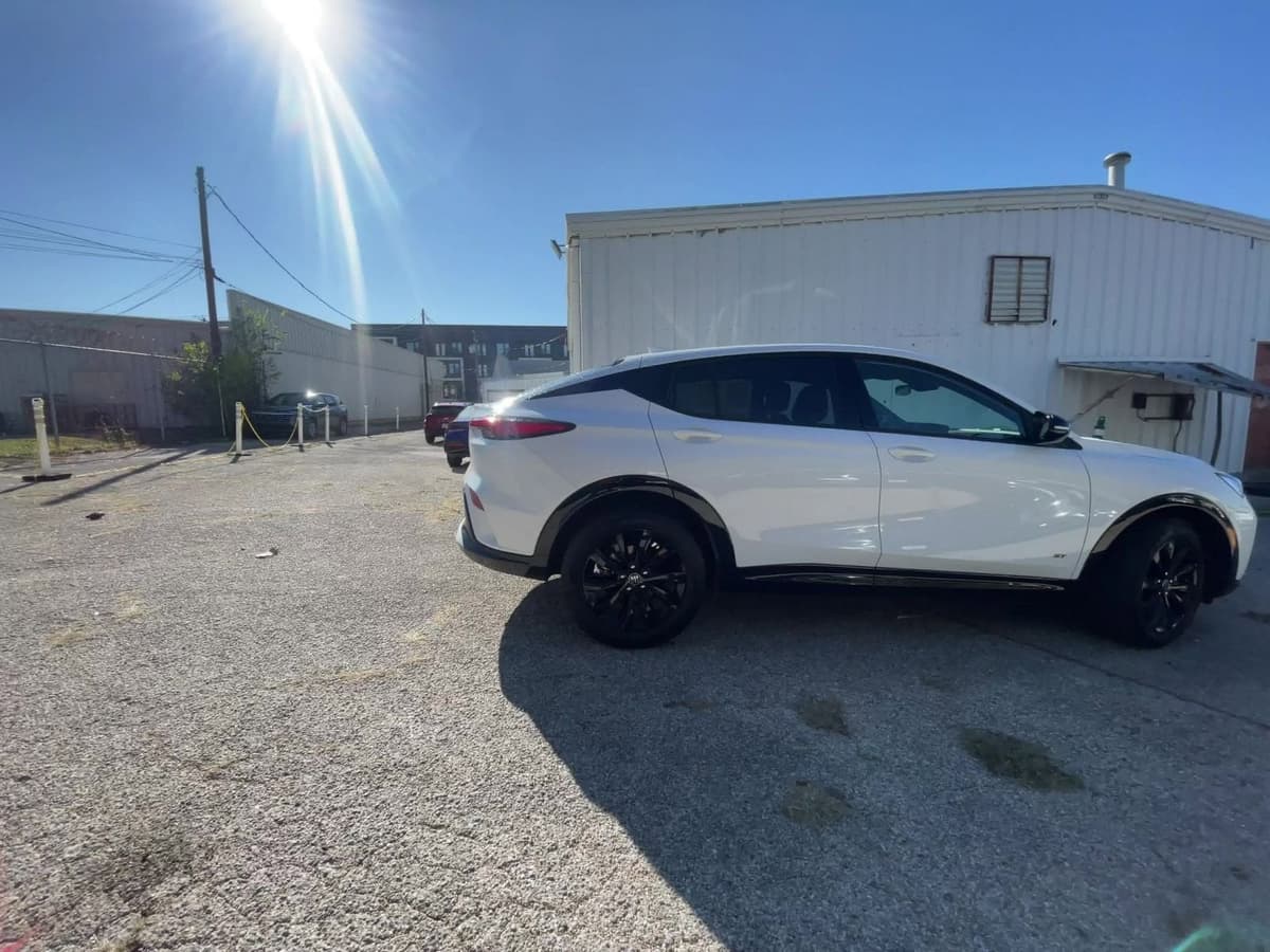 2025 Buick Envista - Image 16