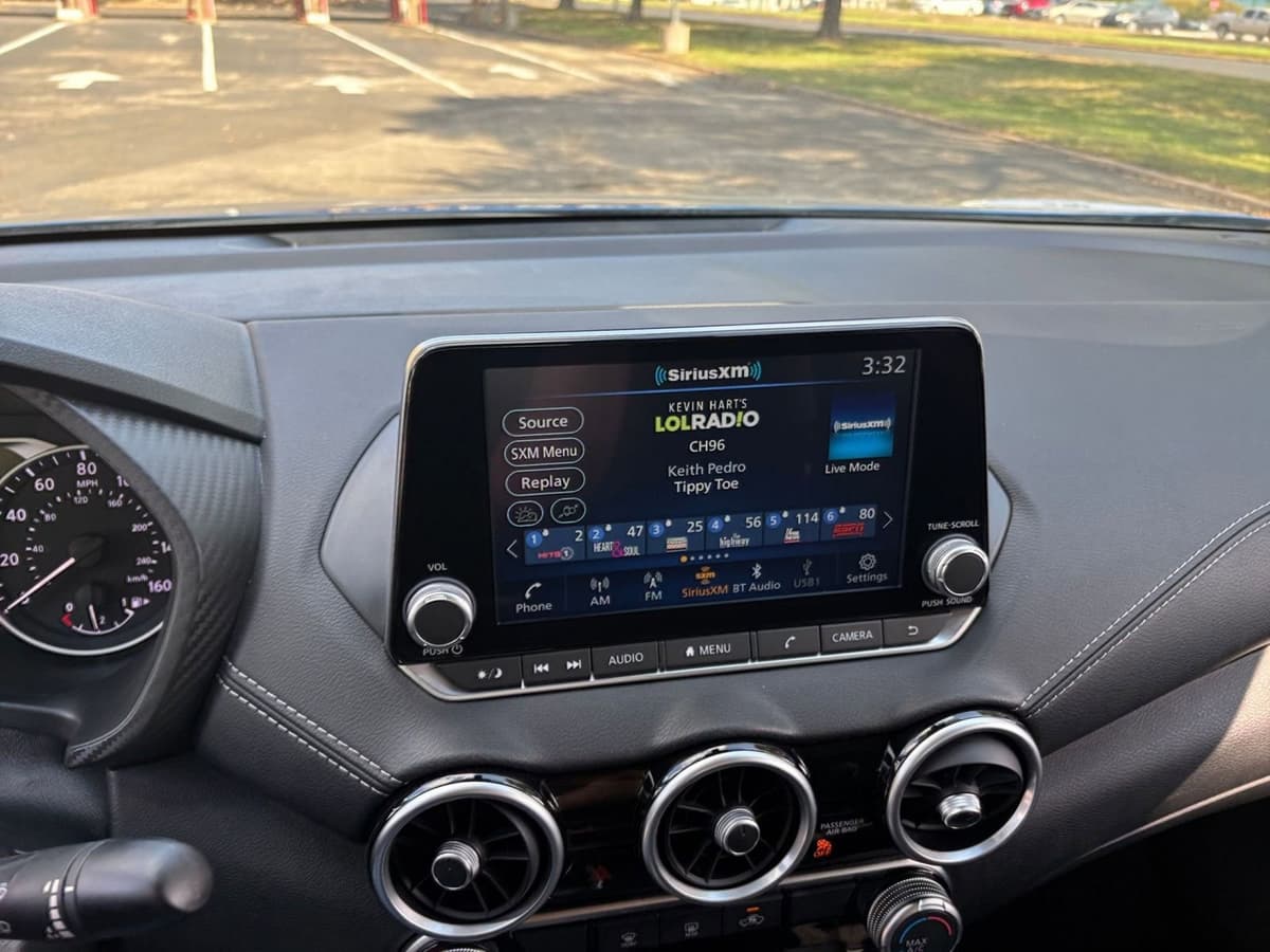 2025 Nissan Sentra - Image 17