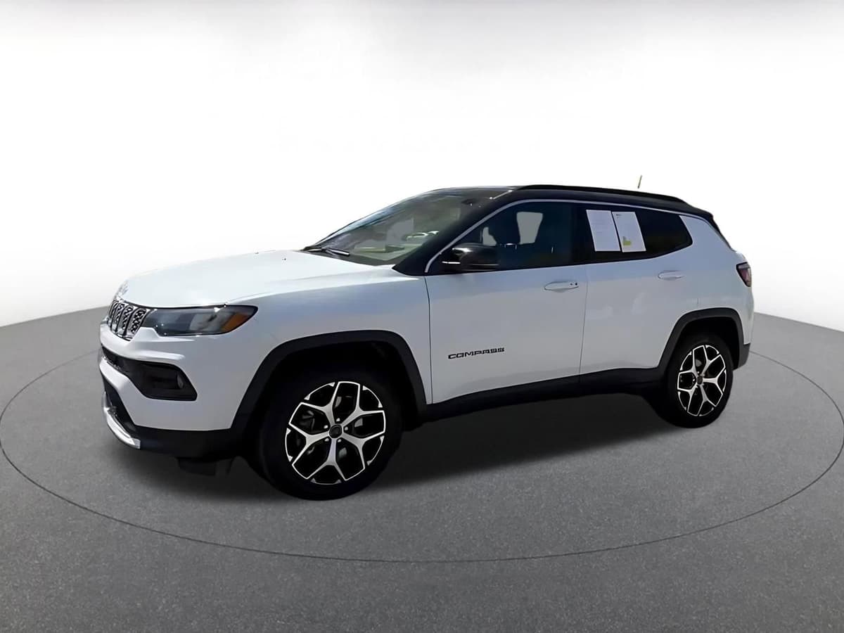 2025 Jeep Compass - Image 7