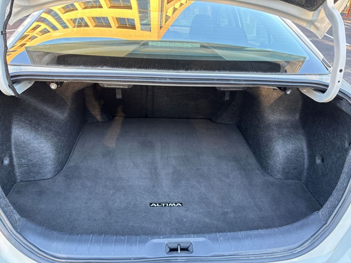2025 Nissan Altima - Image 26