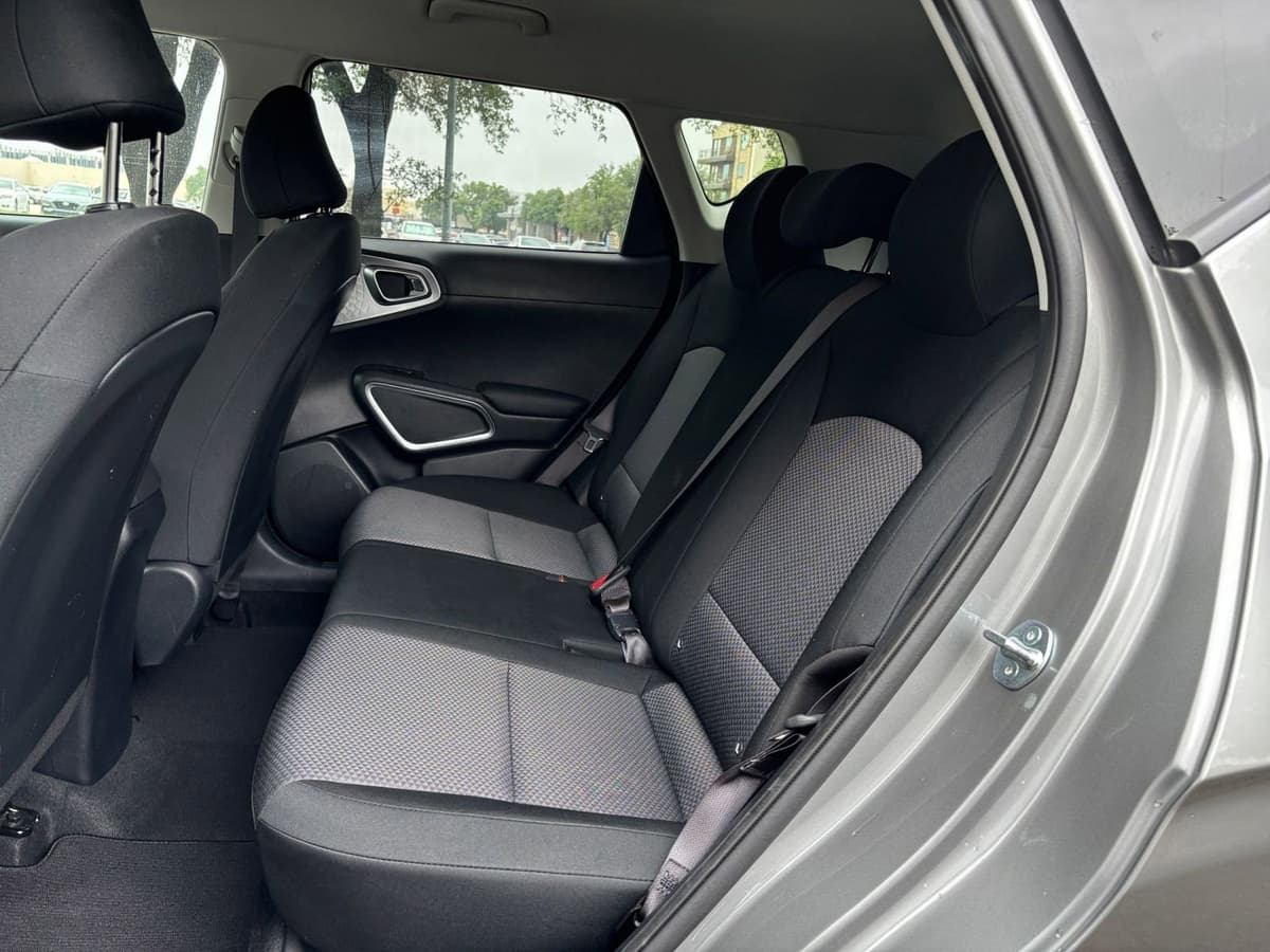 2025 Kia Soul - Image 21