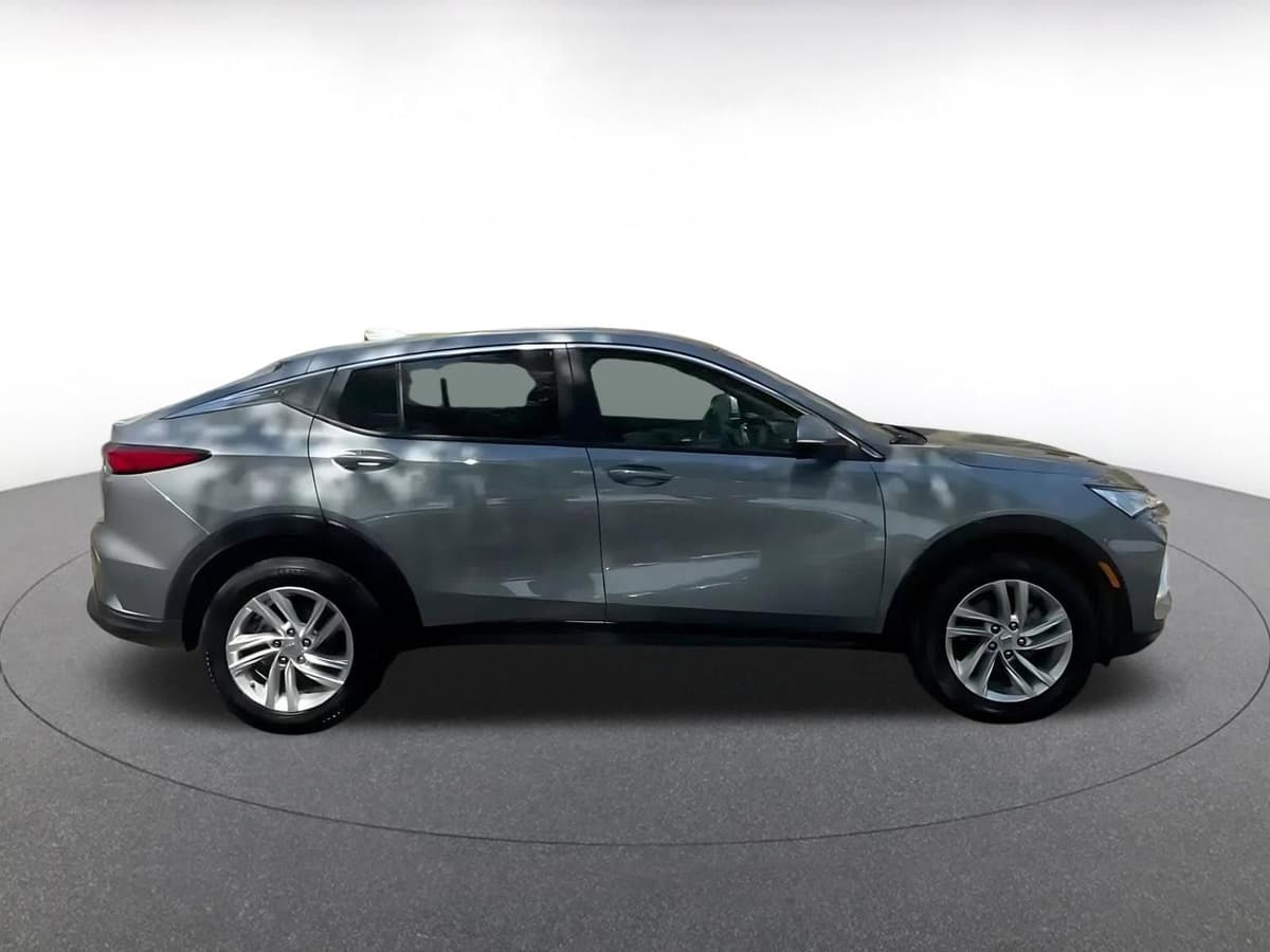 2025 Buick Envista - Image 16