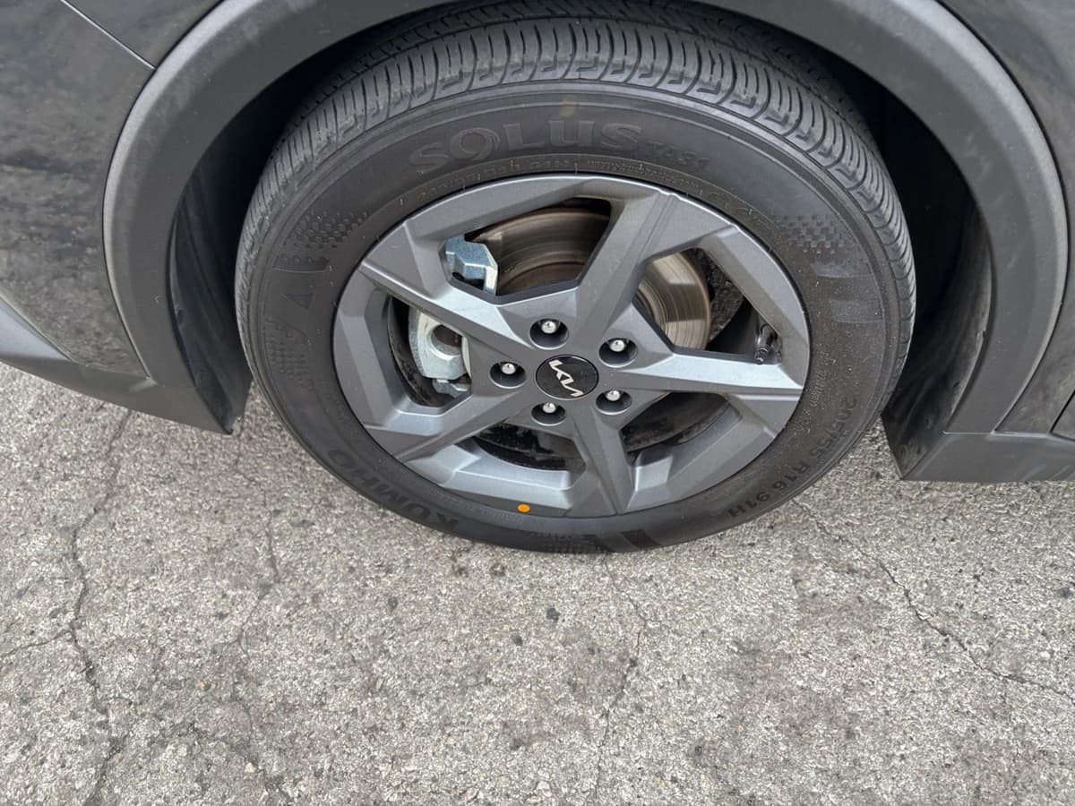 2025 Kia K4 - Image 25