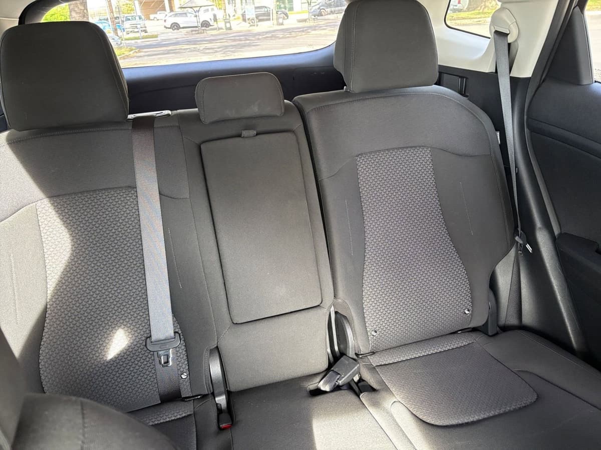 2025 Kia Sportage - Image 32
