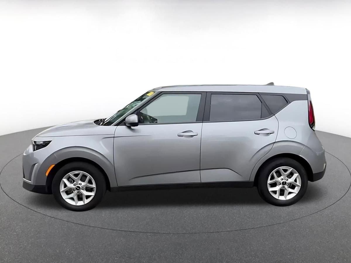 2025 Kia Soul - Image 8