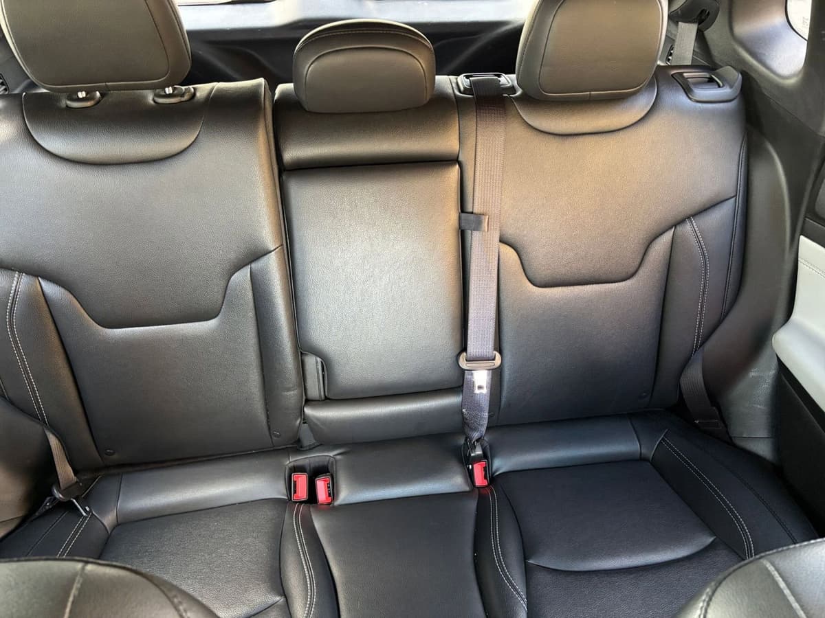 2025 Jeep Compass - Image 32