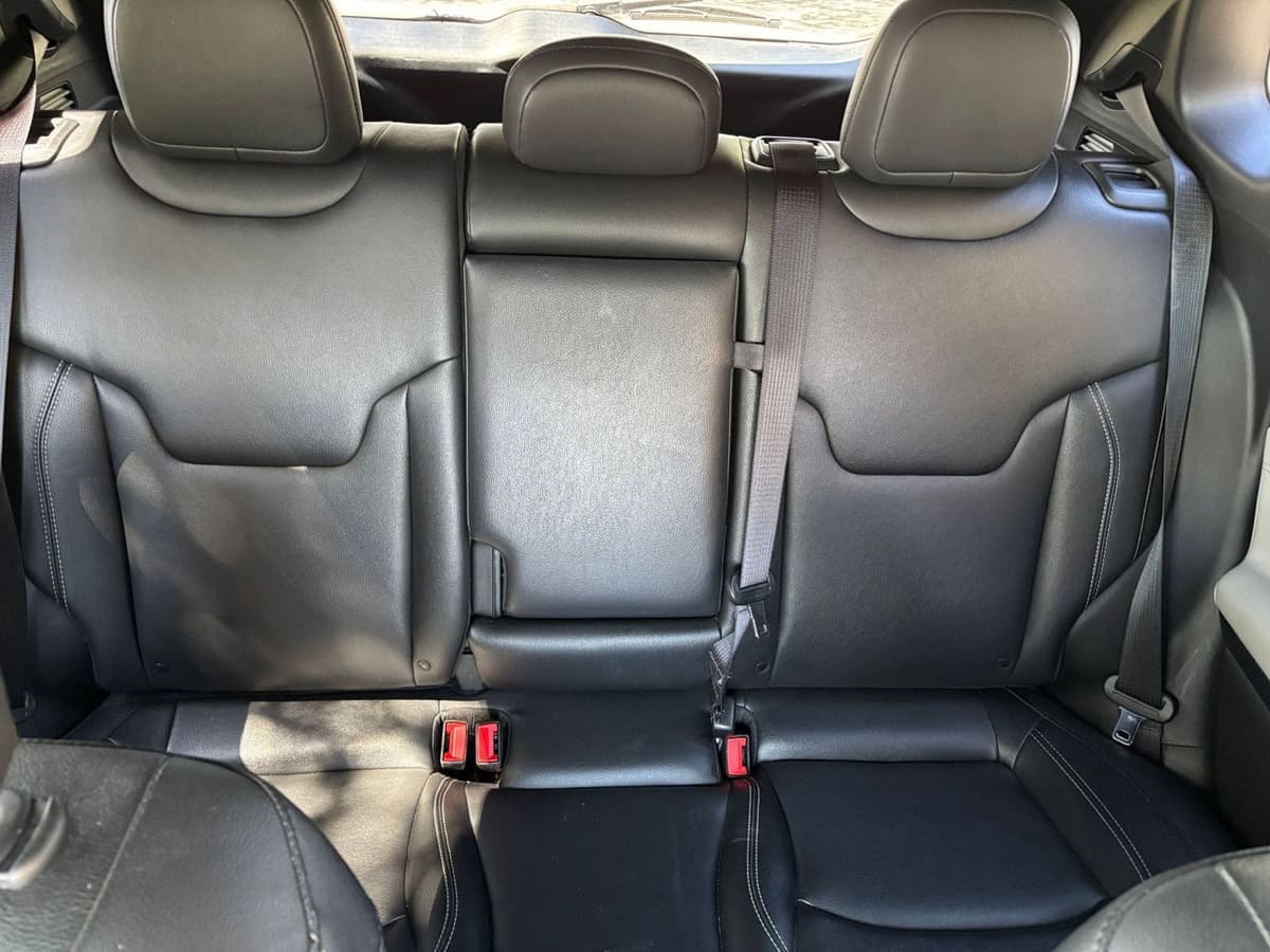 2025 Jeep Compass - Image 33