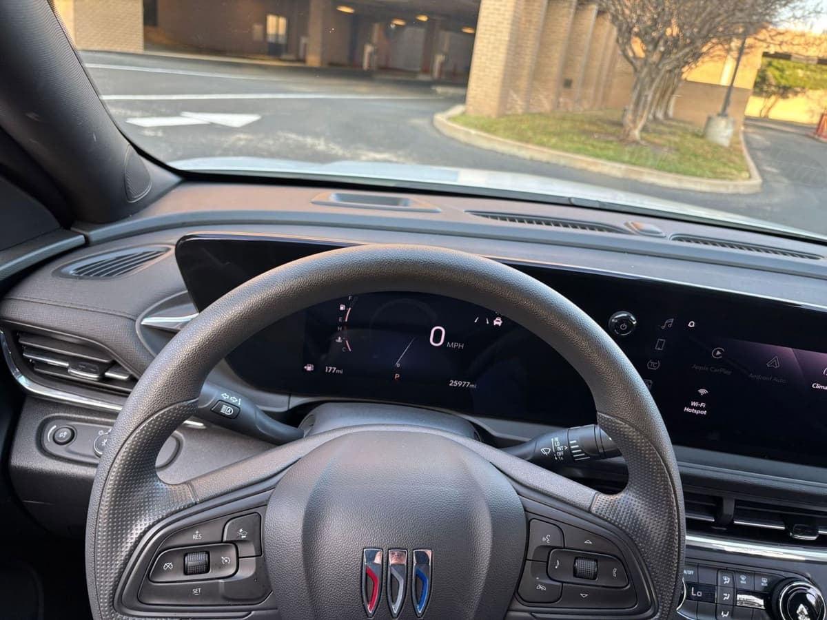 2025 Buick Envista - Image 29