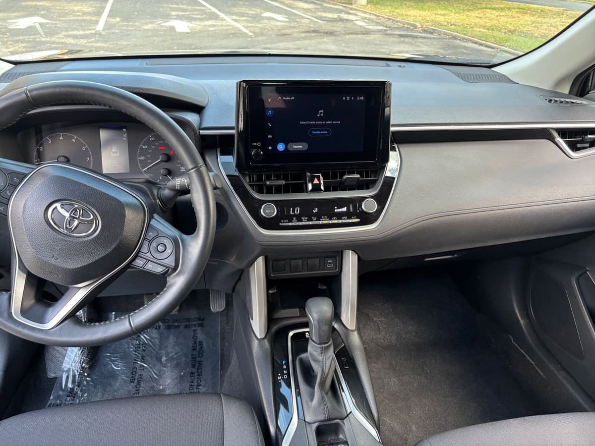 2025 Toyota Corolla Cross - Image 28
