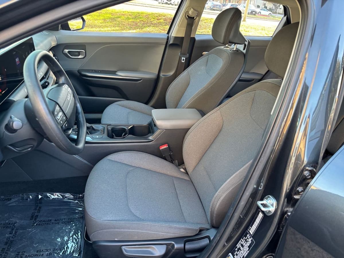 2025 Kia K4 - Image 31