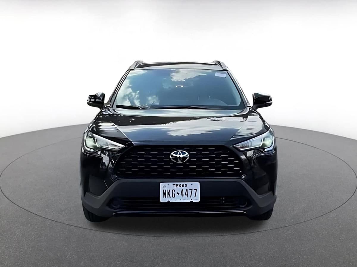 2025 Toyota Corolla Cross - Image 5