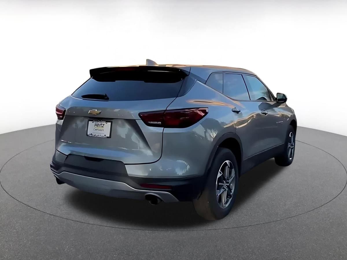 2025 Chevrolet Blazer - Image 13