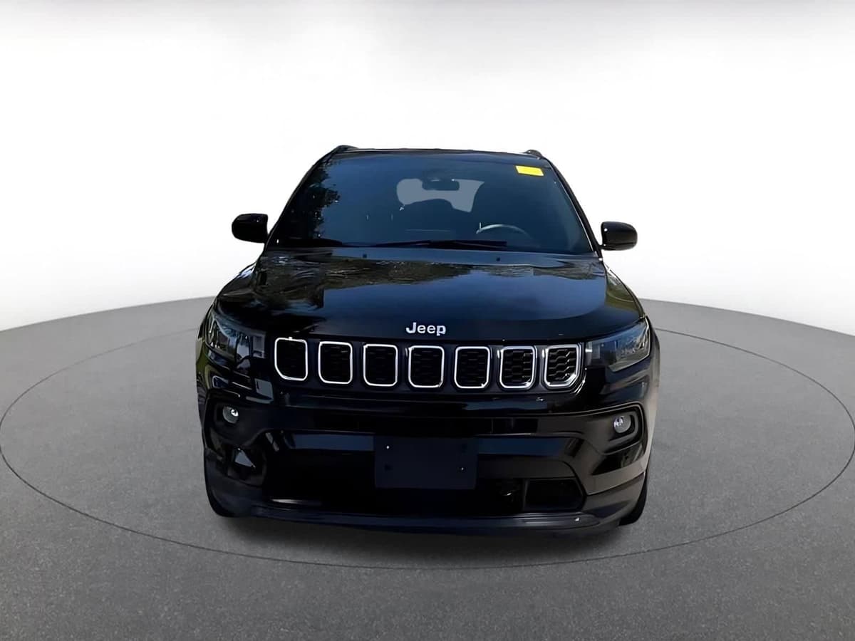 2025 Jeep Compass - Image 5