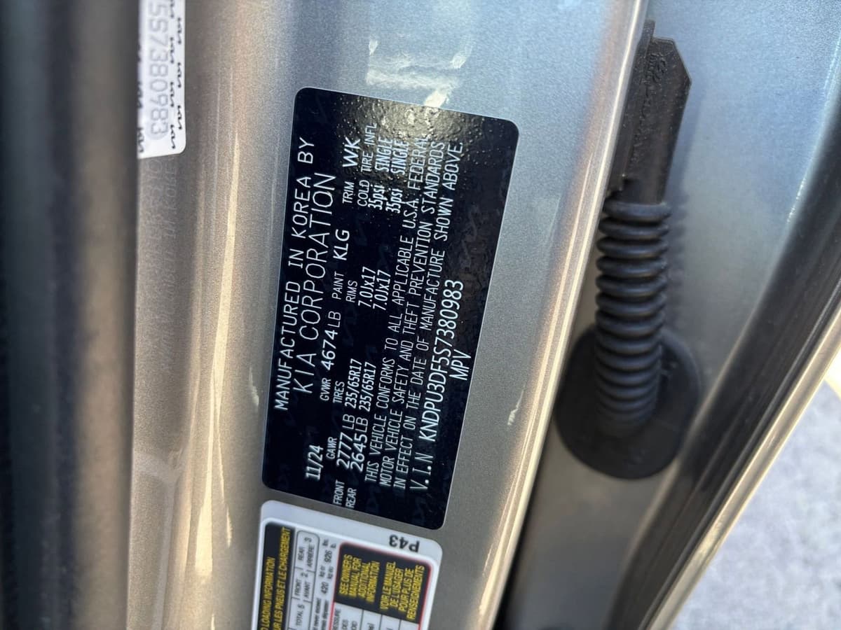 2025 Kia Sportage - Image 23